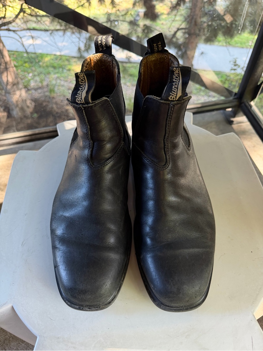 Blundstone Black Leather Chelsea Ankle Boots